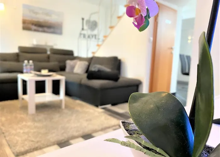 Luxus Wohnung Auf 2 Etagen 3Br! +Netflix +High-End Ausstattung