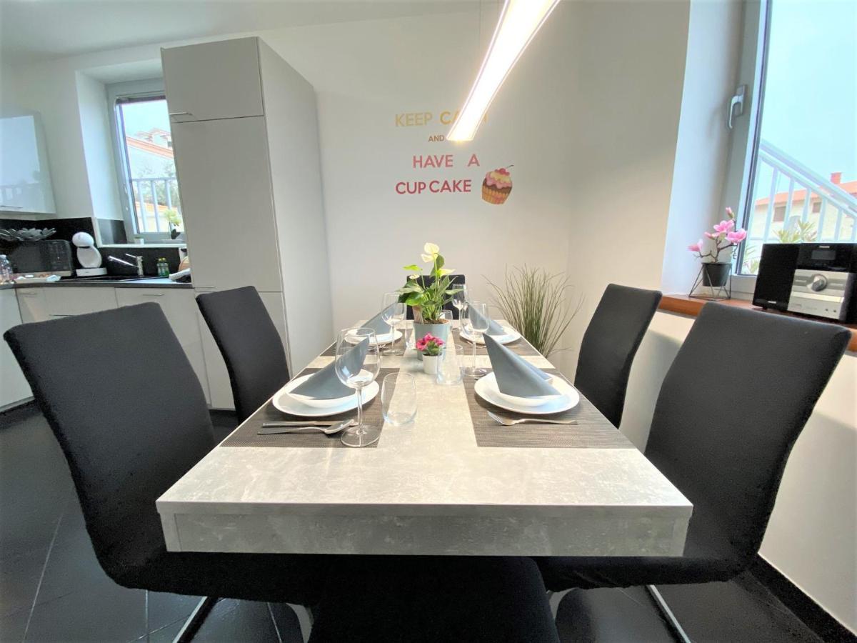 Luxus Auf 2 Etagen 3br! +netflix +high-end Ausstattung Ližnjan