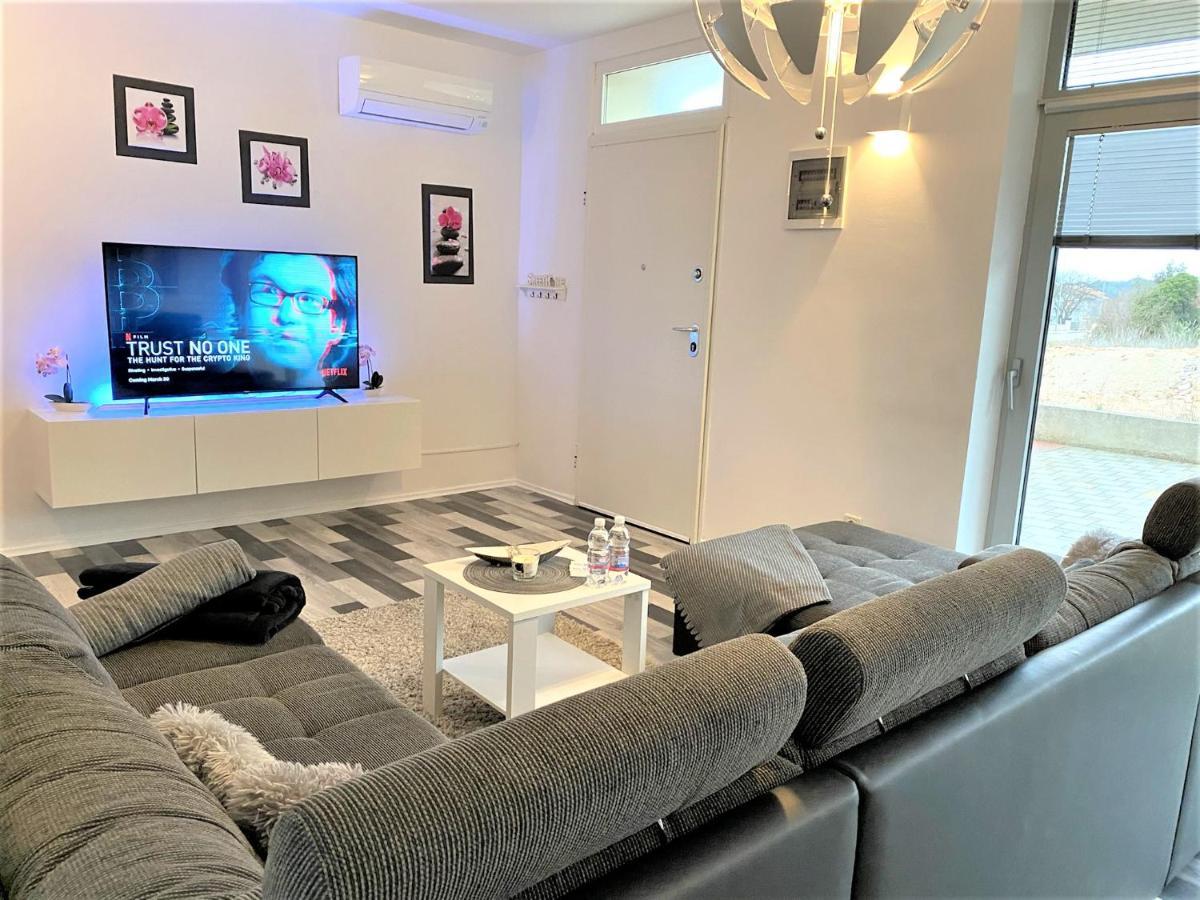 Appartement Luxus Auf 2 Etagen 3br! +netflix +high-end Ausstattung